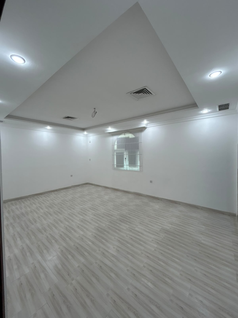 دور سكني للإيجار في مبارك الكبير