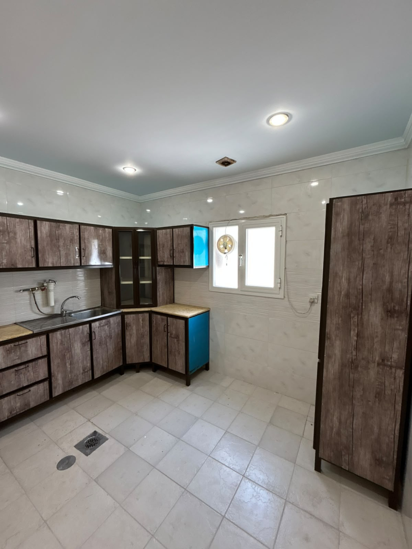 دور سكني للإيجار في مبارك الكبير