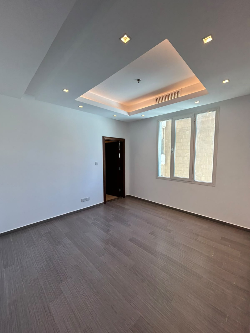 شقة سكنية نصف مفروشة للإيجار في السالمية