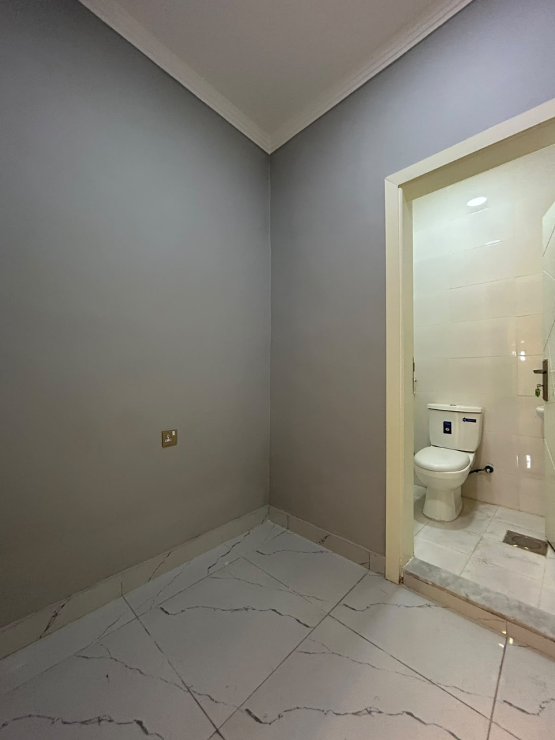 شقة سكنية للإيجار في الأندلس قطعة 3