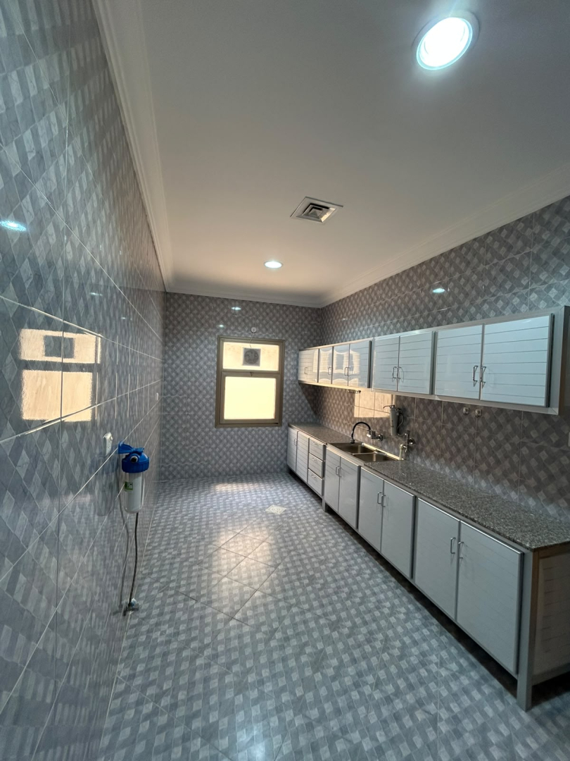 شقة سكنية للإيجار في بيان